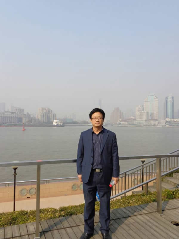 我校在全国中学应用物理竞赛这么多人获奖