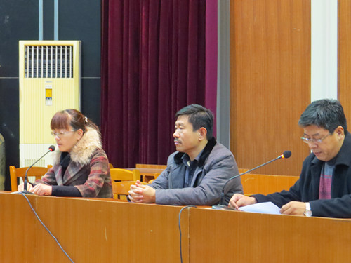 高一分校成功召开潍坊市以外学生家长会