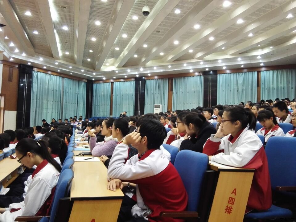 有志向、担使命、获成就——马石庄教授来我校做精彩报告