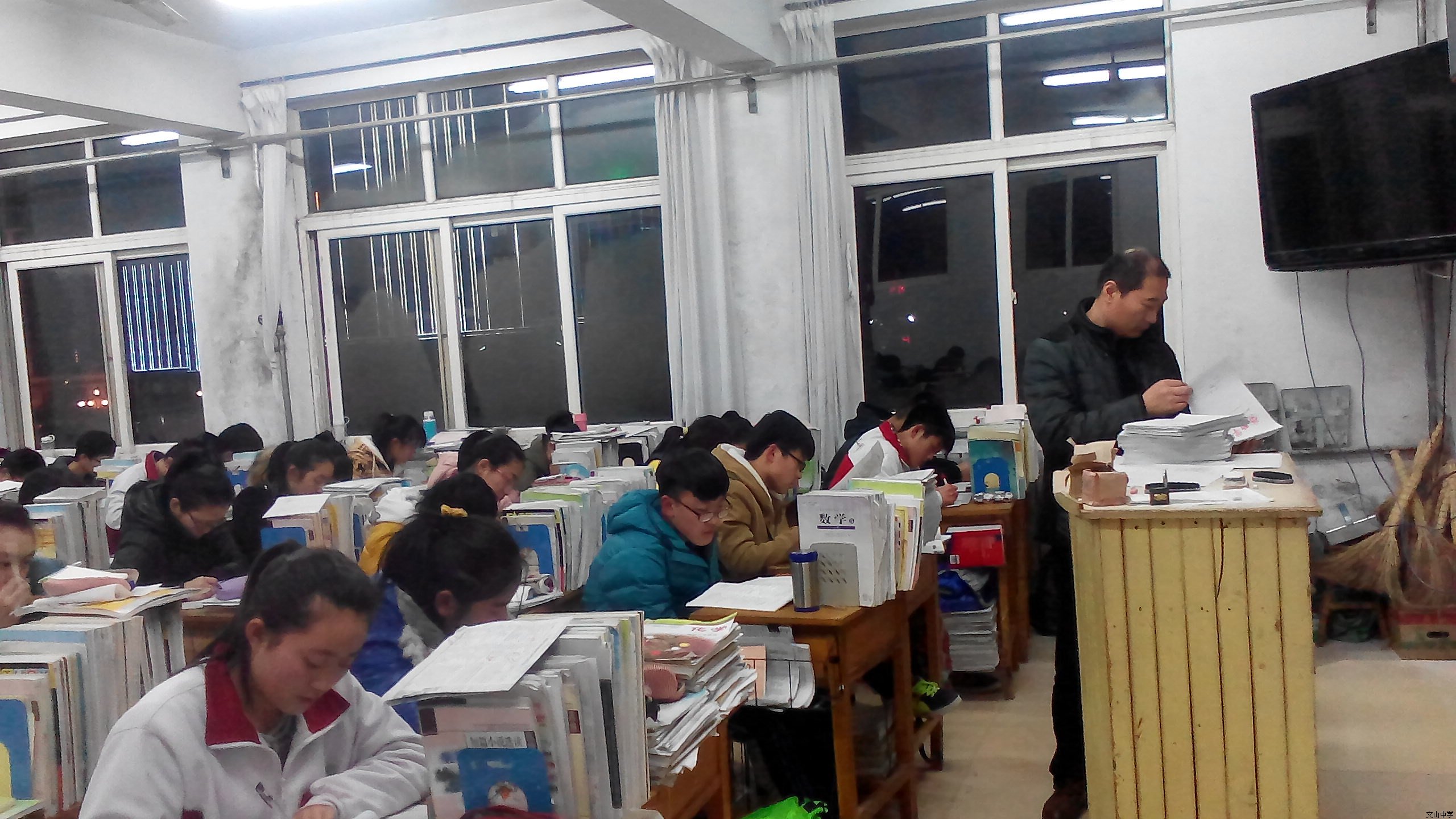 高二分校开展家长体验日活动