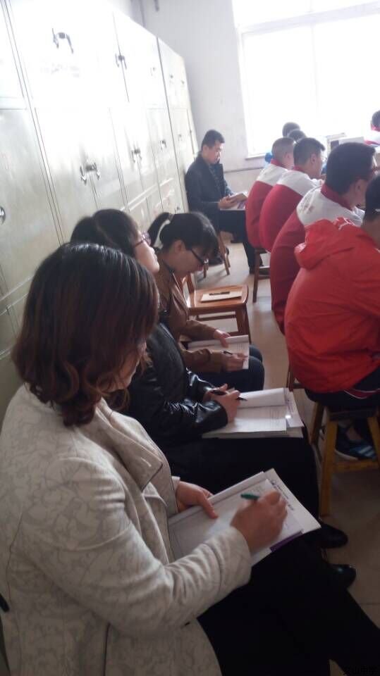 高一化学教研活动举行