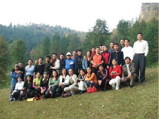 我校学老同学聚会图片