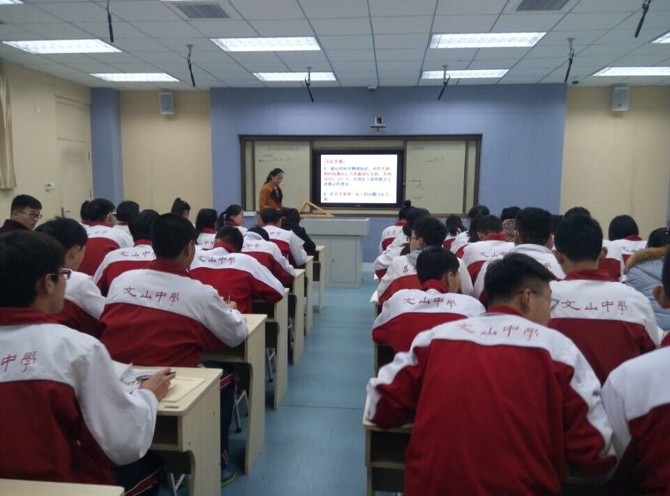 我校三月份第三周每周一课及集体备课火热进行中