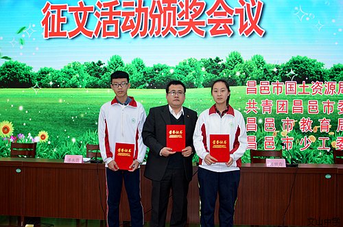 寒梅绽放遍地花