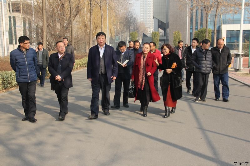 钦州市灵山县教学考察团一行来我校参观考察
