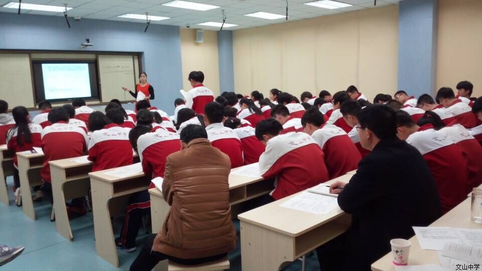 我校三月份第三周每周一课及集体备课火热进行中