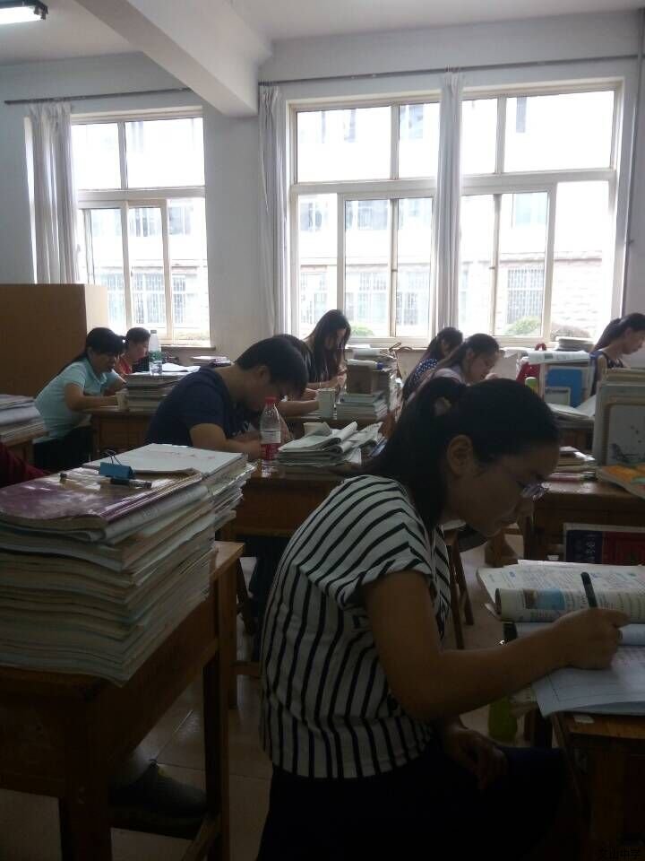我校举行学科教研活动