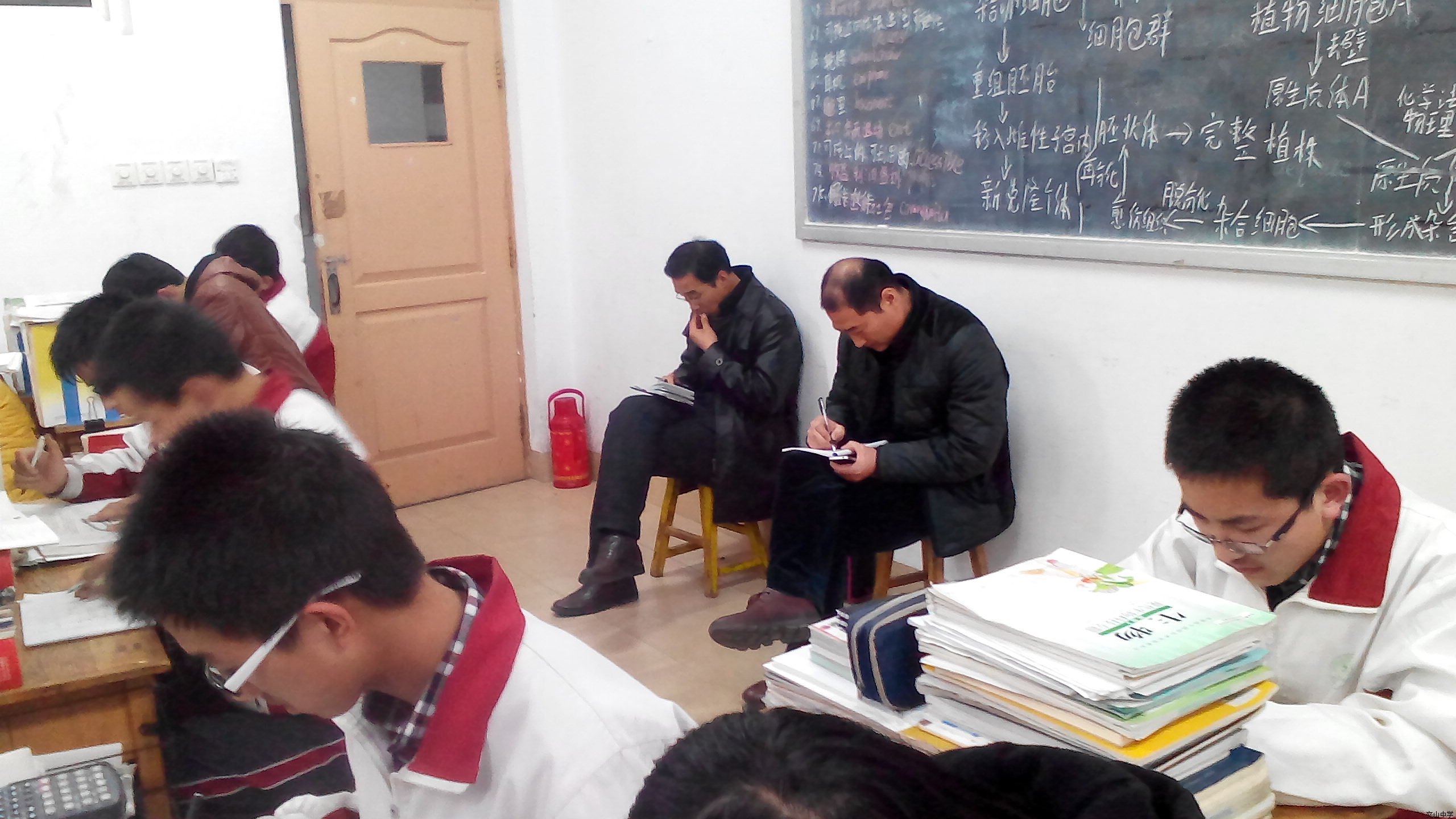 高二分校开展家长体验日活动