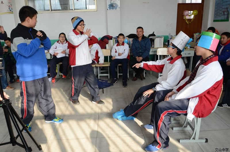 元旦联欢课程，让每一个孩子都充分展示自我