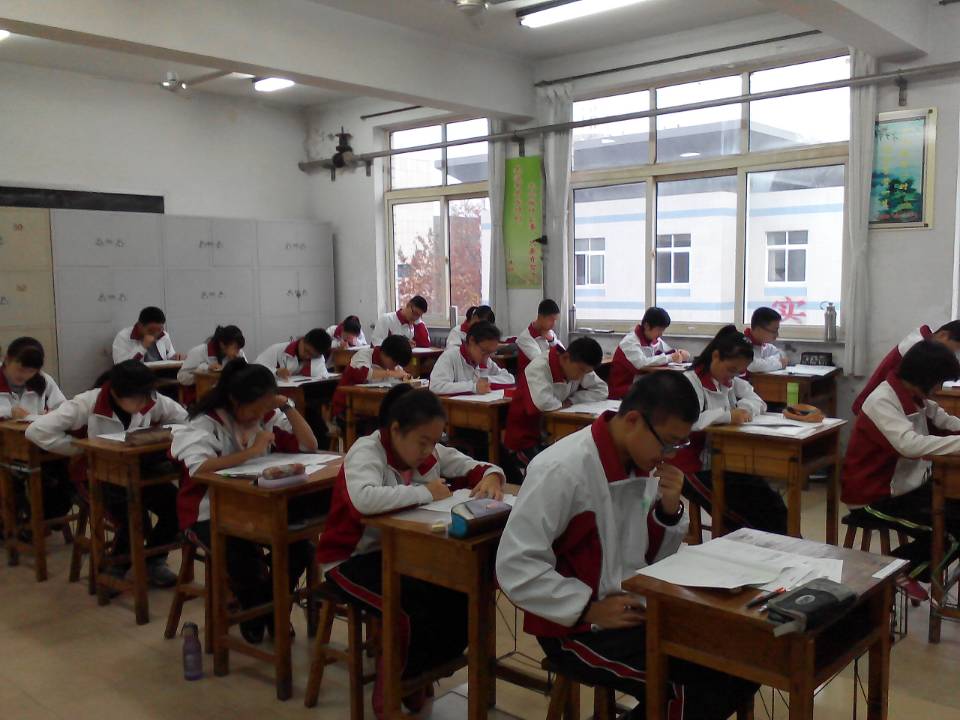 高一学段模块检测顺利进行