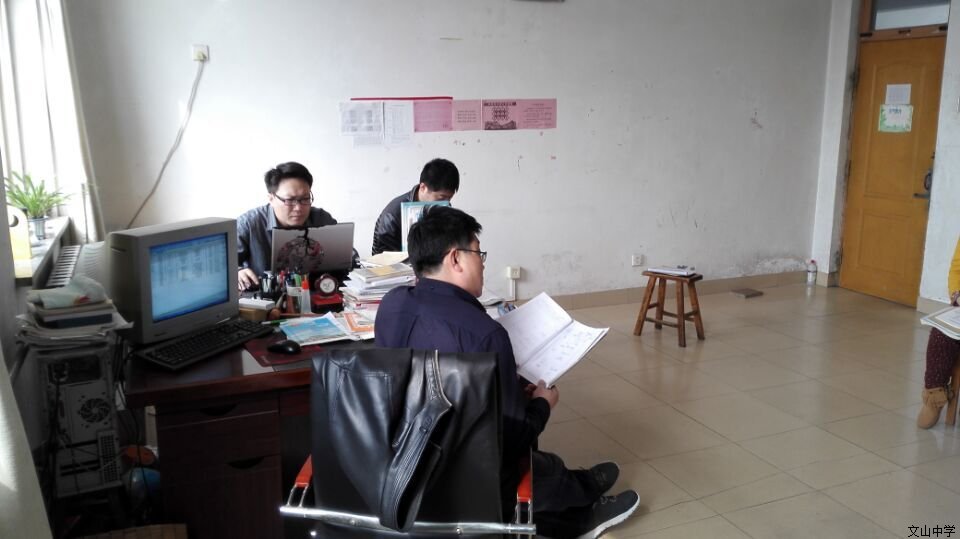 我校三月份第三周每周一课及集体备课火热进行中