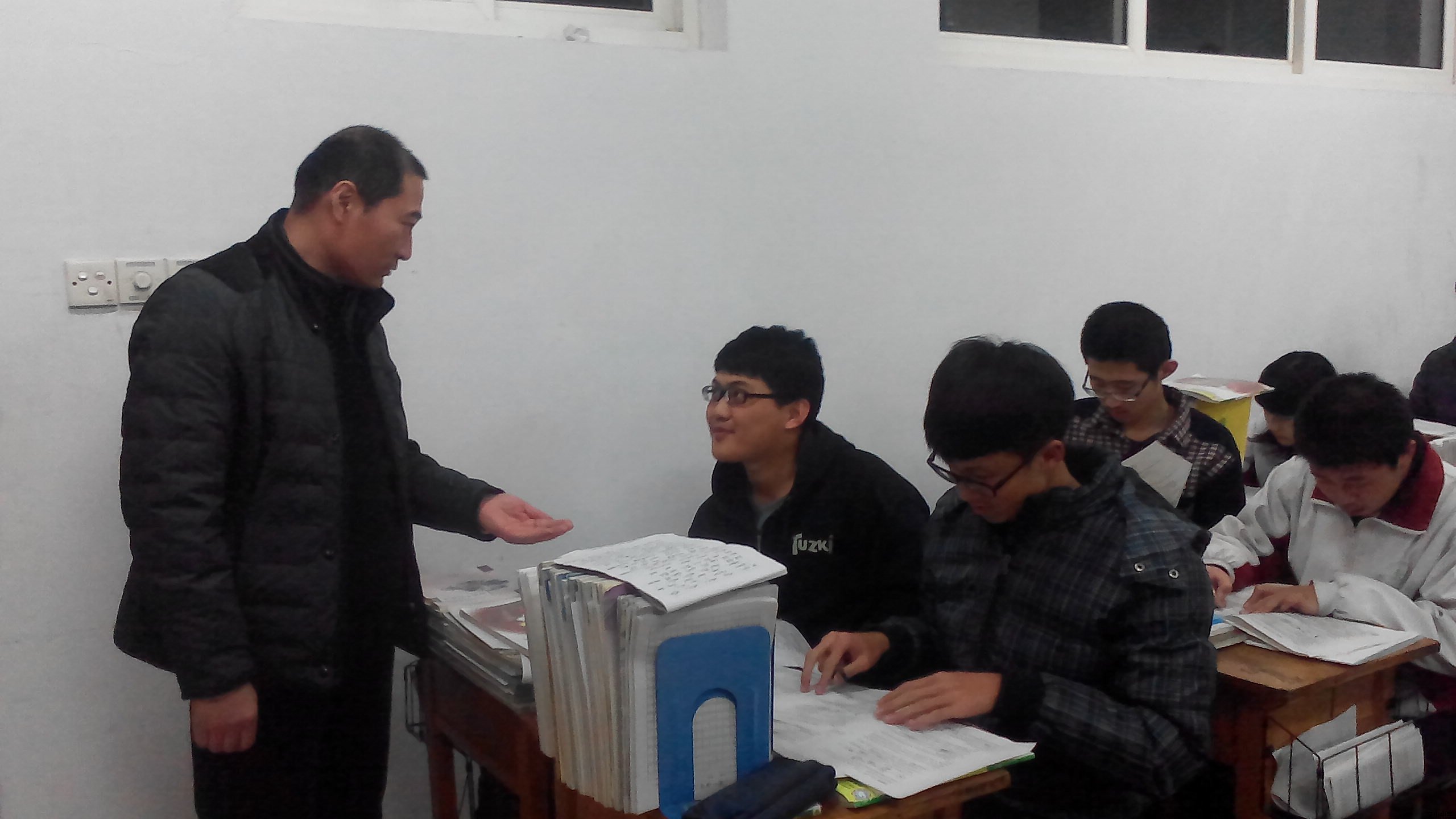 高二分校开展家长体验日活动