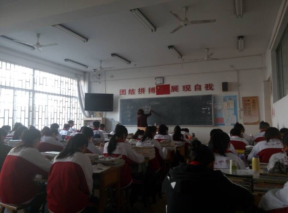 我校三月份第三周每周一课及集体备课火热进行中