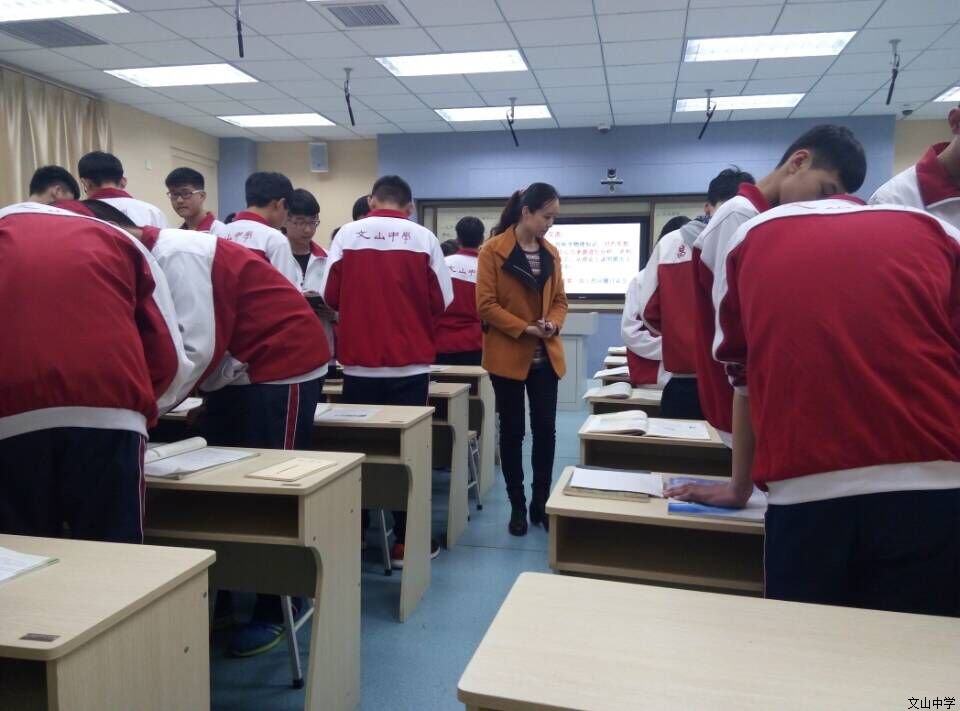 我校三月份第三周每周一课及集体备课火热进行中