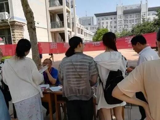 生涯指导 | 30余所高校走进我校举行高考志愿填报咨询会