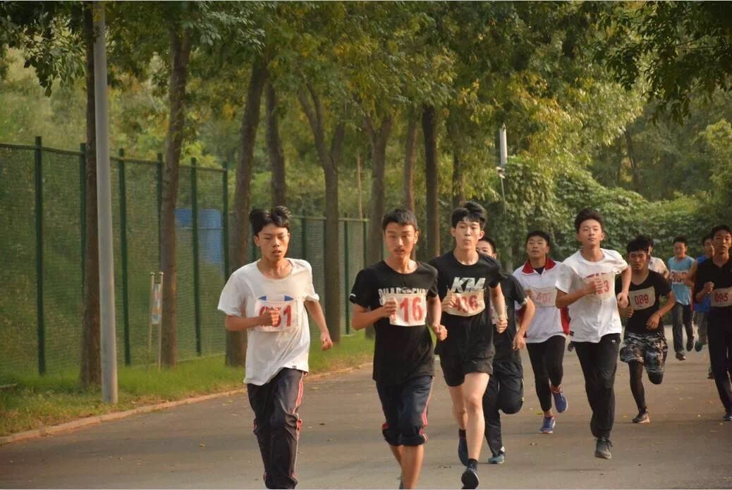 特色课程：让体育运动成为一种生活方式