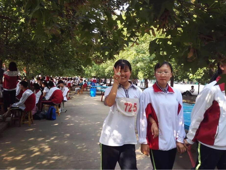 特色课程：体育节里激情扬，田径场上竞技忙！