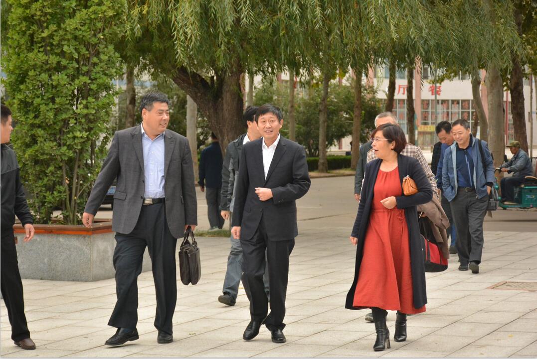 潍坊市教科院专家来我校进行教学调研工作