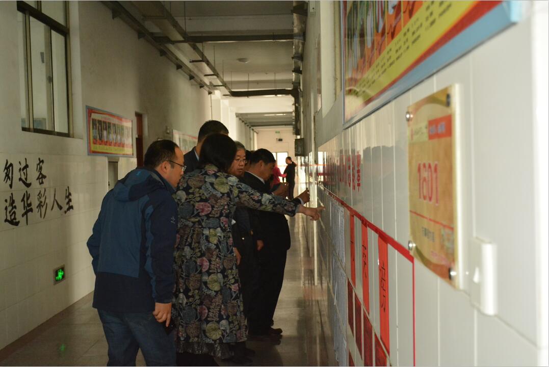 高密市和临朐县教育考察团来我校交流考察