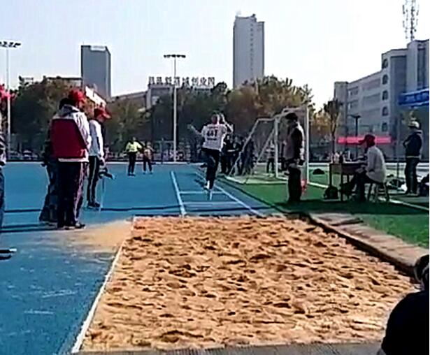 我校蝉联全市田径运动会“六连冠”！