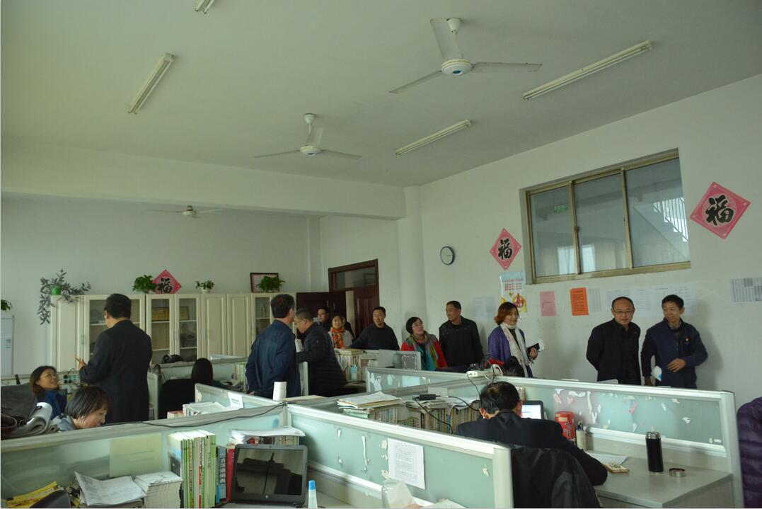 我校召开“学习精中、立即行动”校内观摩暨思维碰撞现场会
