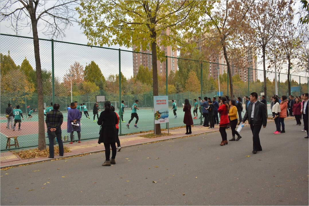 我校召开“学习精中、立即行动”校内观摩暨思维碰撞现场会