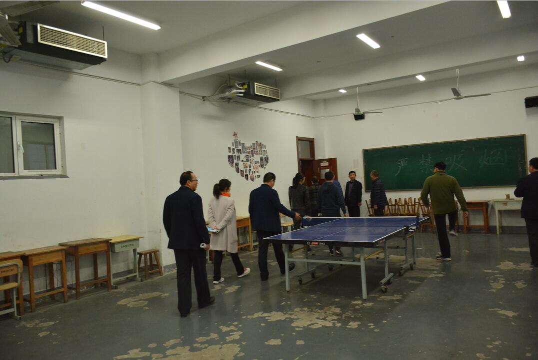 我校召开“学习精中、立即行动”校内观摩暨思维碰撞现场会