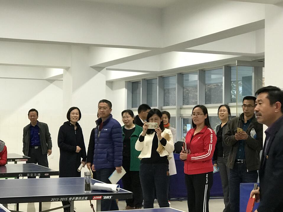 我校召开“学习精中、立即行动”校内观摩暨思维碰撞现场会