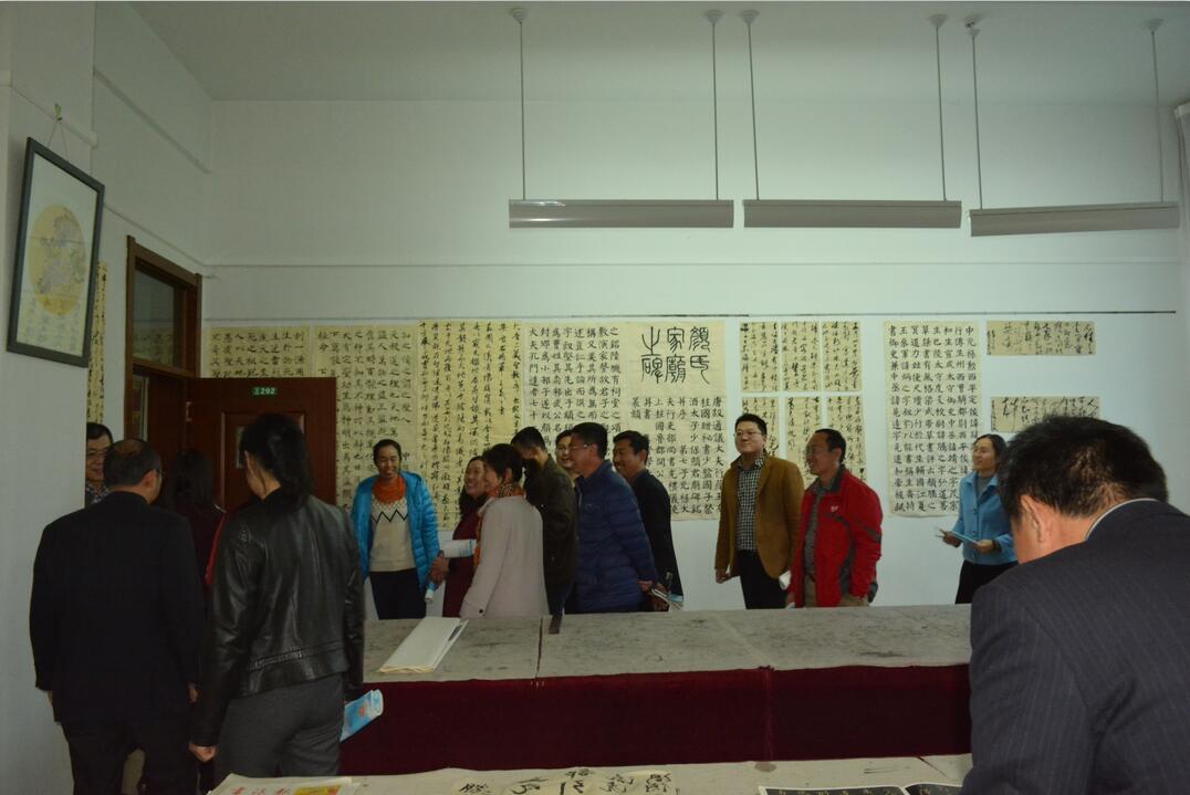 我校召开“学习精中、立即行动”校内观摩暨思维碰撞现场会