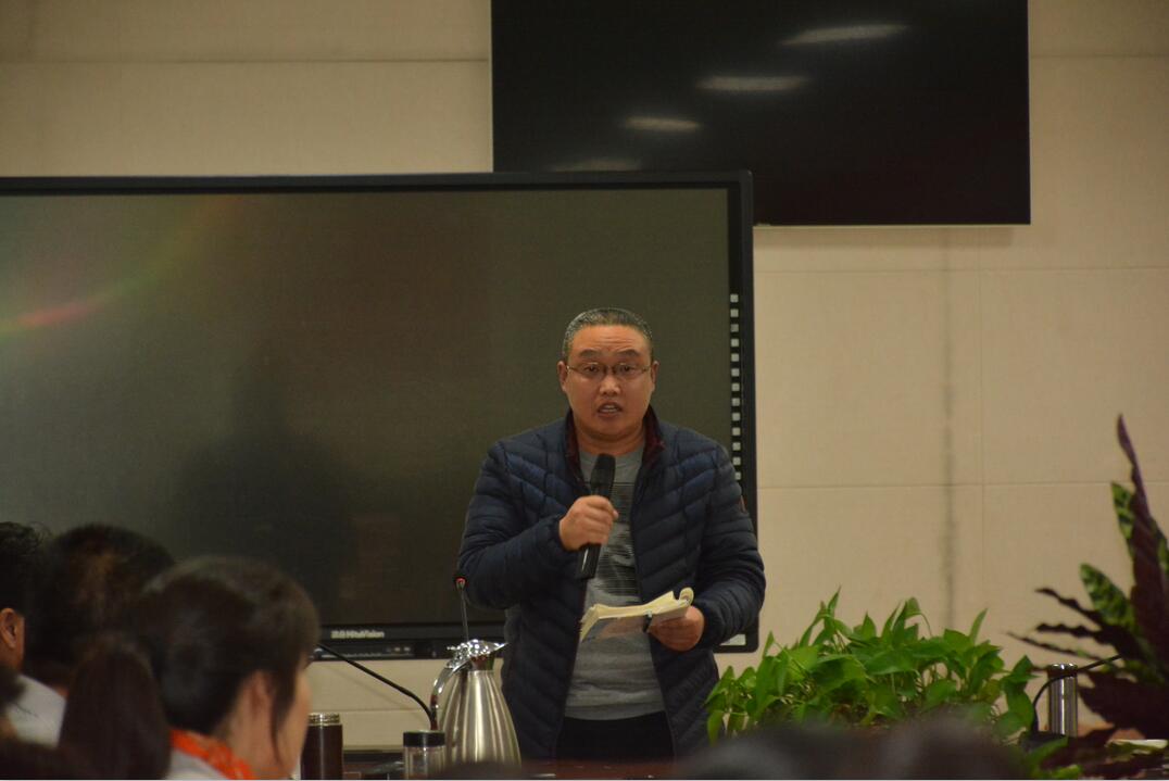 我校召开“学习精中、立即行动”校内观摩暨思维碰撞现场会