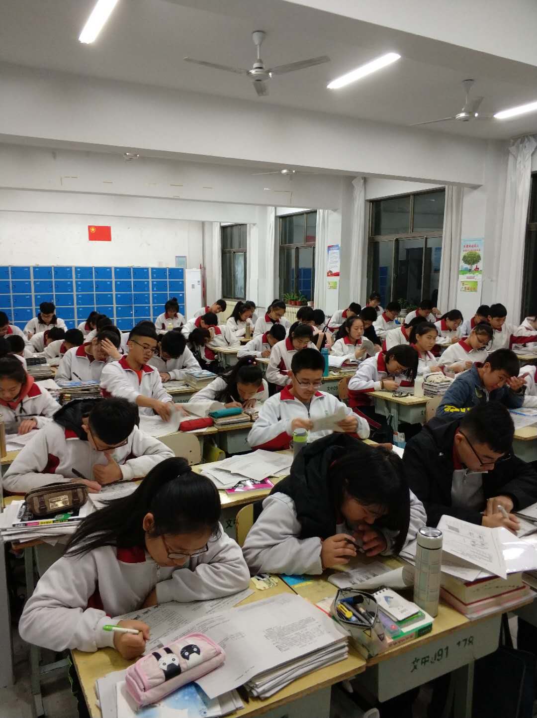 绝不会做一池温水，初中的“沸点”会更高!