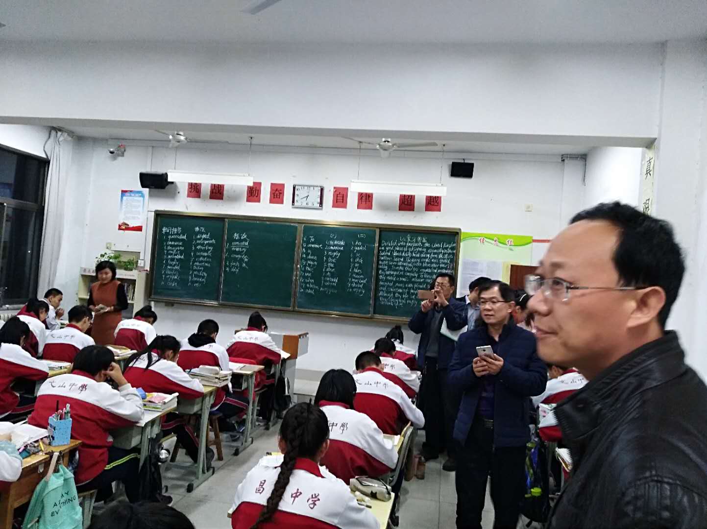 绝不会做一池温水，初中的“沸点”会更高!
