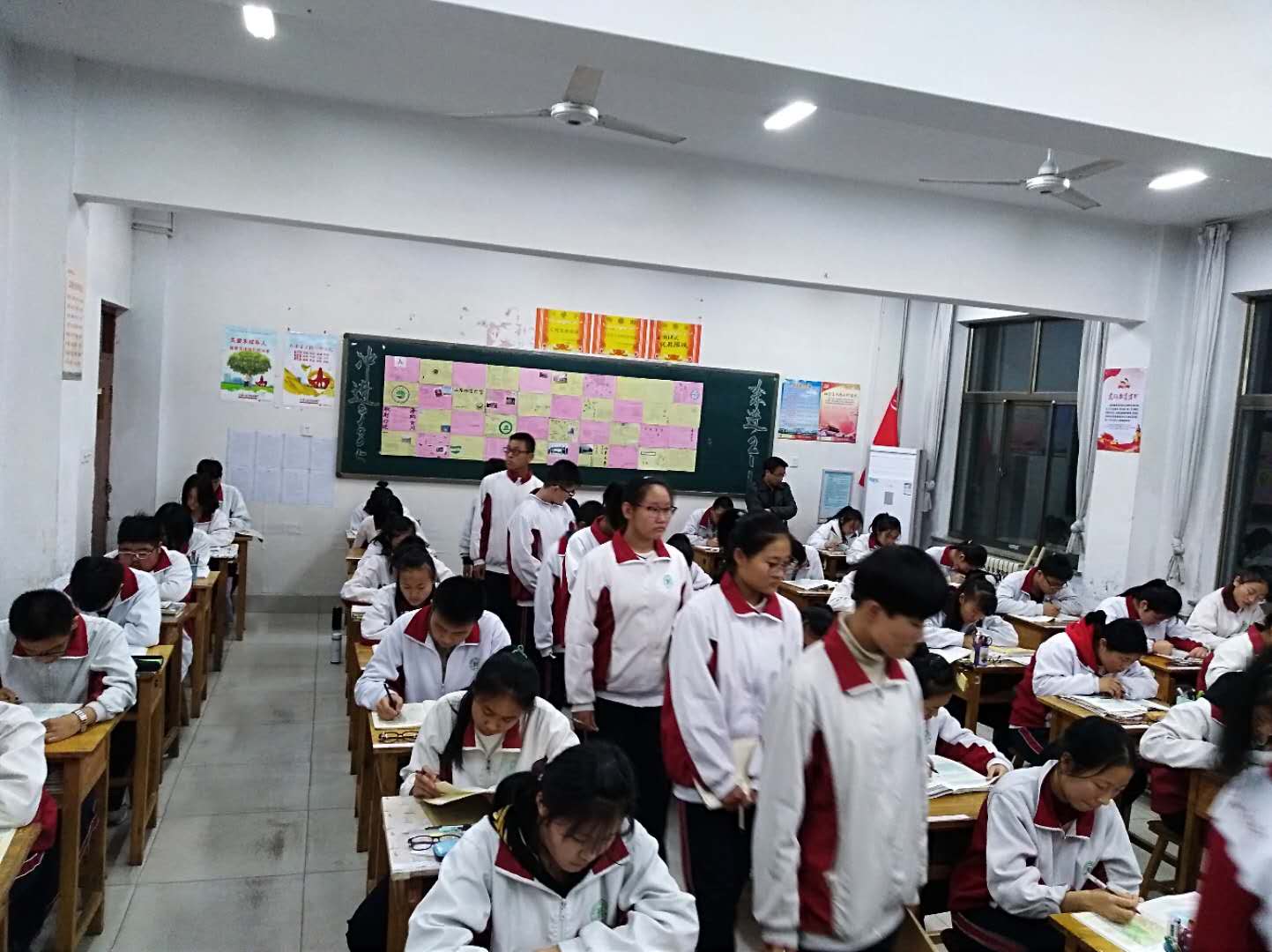 绝不会做一池温水，初中的“沸点”会更高!
