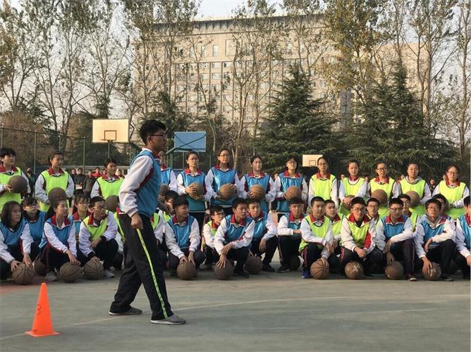 山东省体育与健康学科德育优秀课例观摩暨教学改革研讨会在我校召开