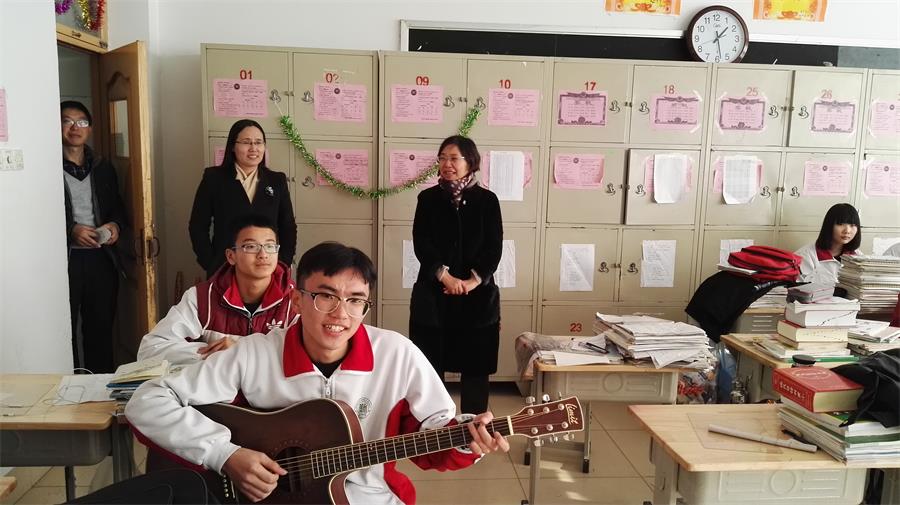 我校举办“走进新时代 唱响十九大”元旦庆祝活动