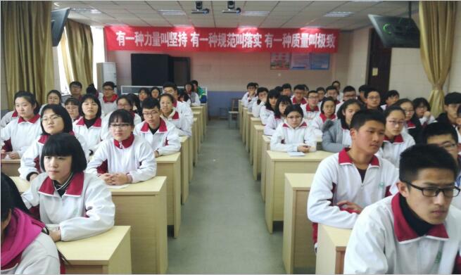 开学第一课 | 阳春布德泽，万物生光辉！