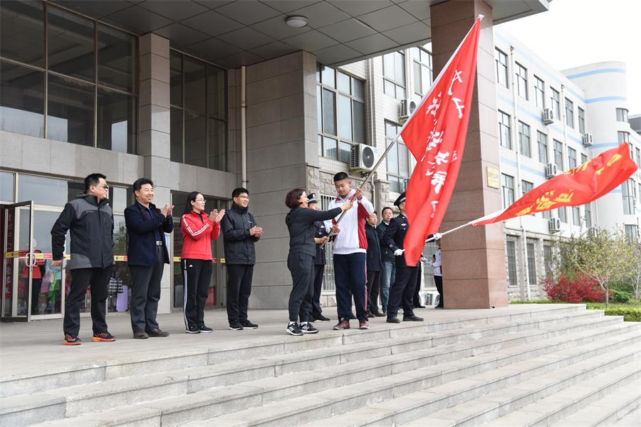特色课程 | 我校与奎聚派出所联合举行“新时代、新风采”警校共建文化远足环保考察活动