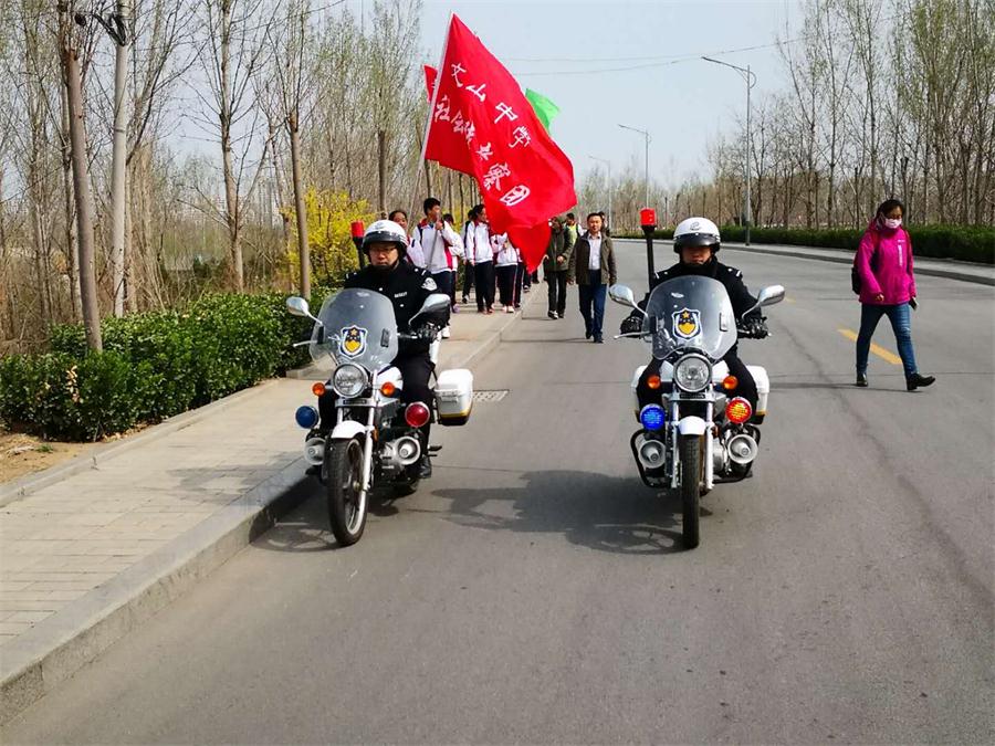 特色课程 | 我校与奎聚派出所联合举行“新时代、新风采”警校共建文化远足环保考察活动