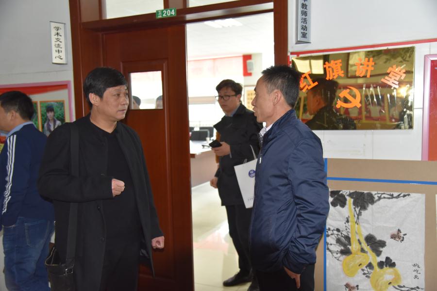 湖北省潜江市教育考察团来我校考察交流