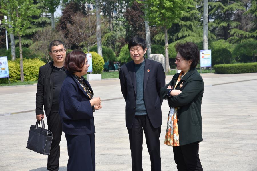市政协主席周娟来我校就“大学习、调研、大改进”活动进行专题调研