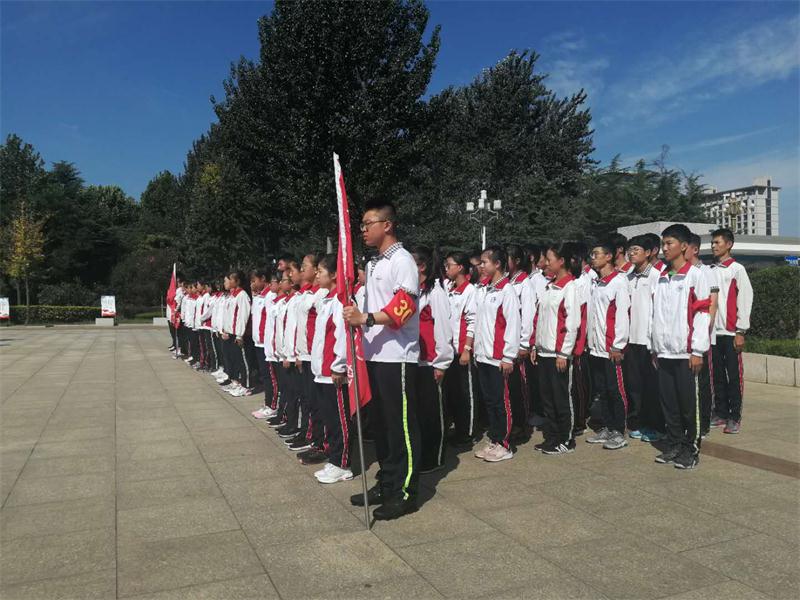 致敬教师：不一样的教师节！