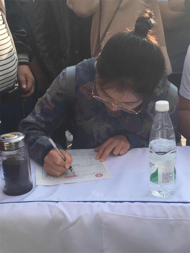 大爱文中|无偿献血见证师德大爱，滴滴热血传递人间真情！