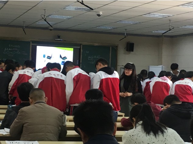 课堂大赛 | 今朝名师逐赛场，他日健儿自争强！