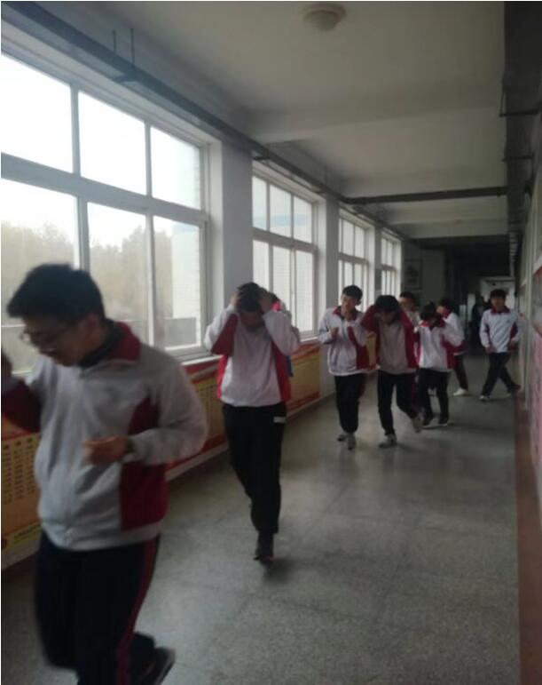 我校逃生演练快讯