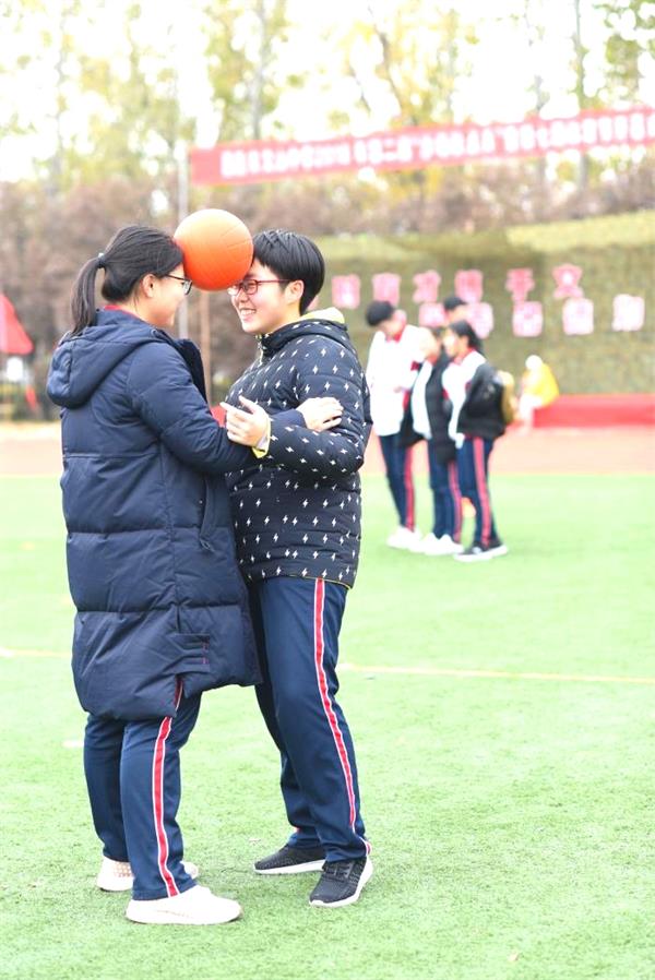 因时育才博于文，为国养器德如山——我校举行第二届“沙场秋点兵”暨第七届体育节开幕式！
