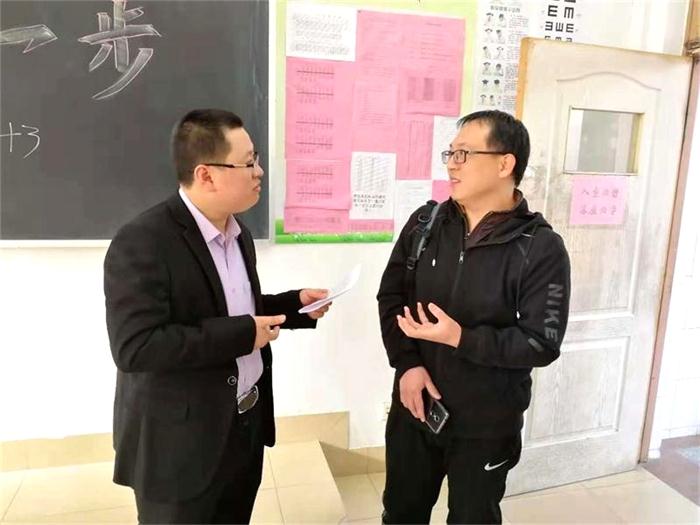 家长课程 | 因为一个人，爱上一所校！