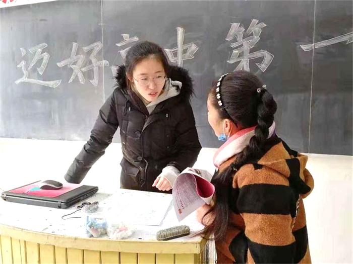 家长课程 | 因为一个人，爱上一所校！