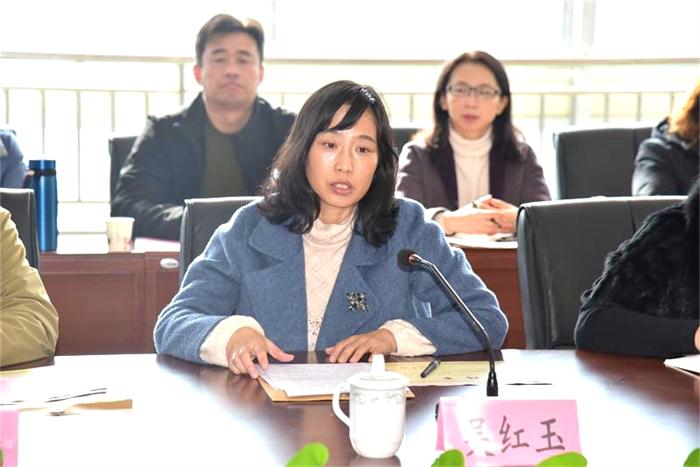 家长课程 | 因为一个人，爱上一所校！