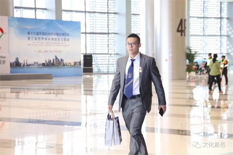 校友风采 | 我校优秀毕业生朱镇荣获世界健美健身锦标赛决赛季军