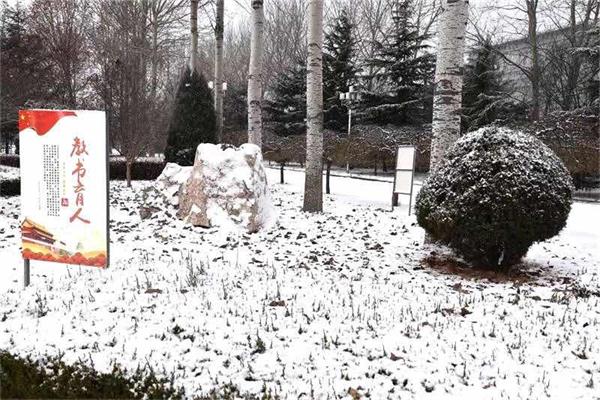 印象文中 | 最爱文山晴后雪，千里一色舞长天！